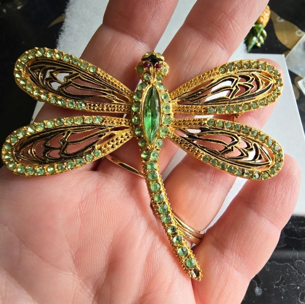 Vintage dragonfly brooch green rhinestones gold tone pin insect bug damselfly